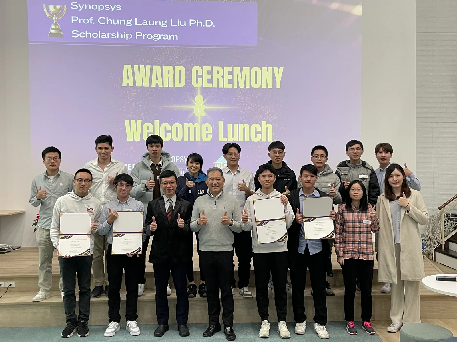 Group photo at the 2024 Synopsys Prof. Chung Laung Liu Ph.D. Scholarship ceremony, where Wuqian Tang received the scholarship.